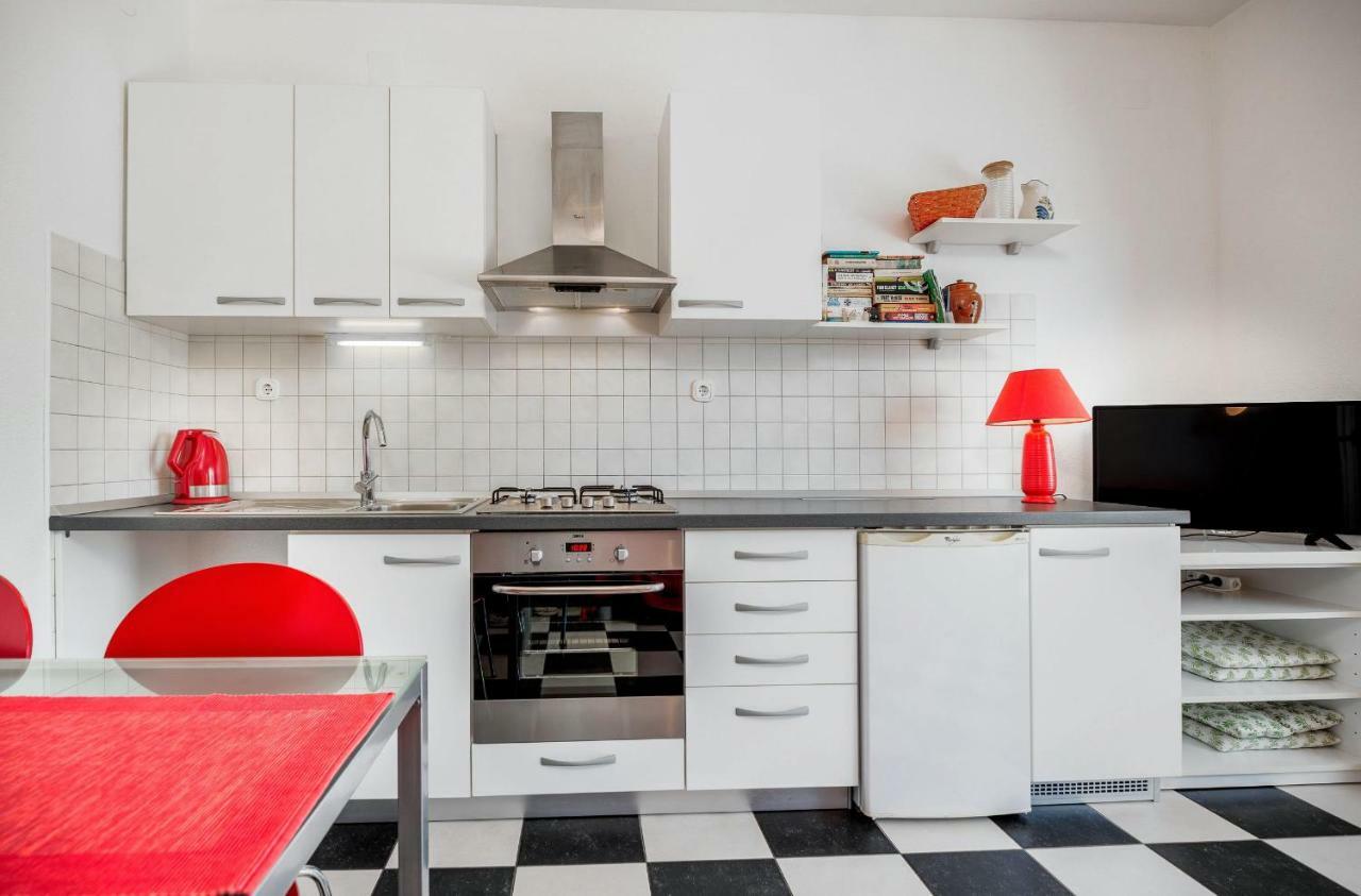 Cozy New Flat For 2 Or 3 Hvar Town